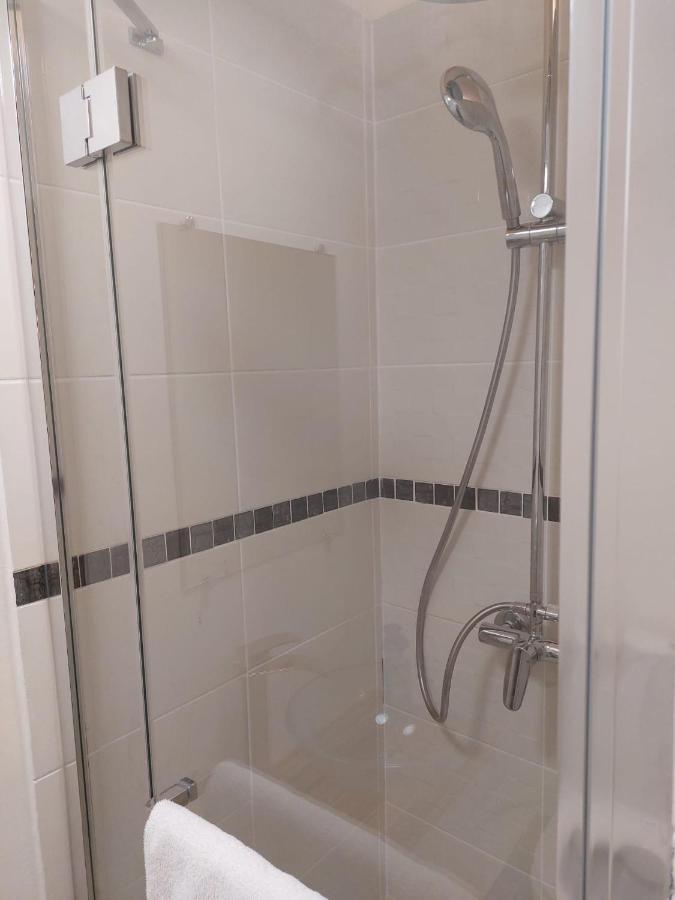 Happy Land Holliday Residential Ξενοδοχείο Épinay-sur-Seine Εξωτερικό φωτογραφία